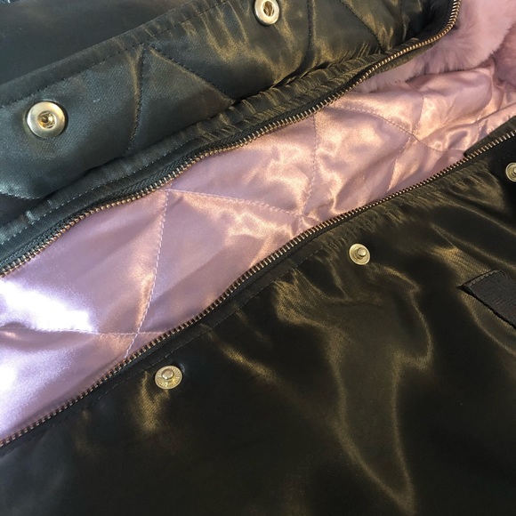 GAP Satin Army Green Bomber Jacket Pink Fur Collar - Picture 5 of 7
